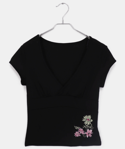 Sara Floral Embroidery Top