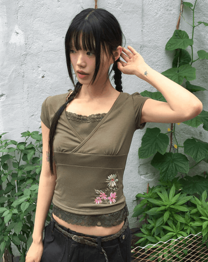 Sara Floral Embroidery Top